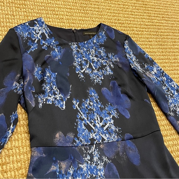 Banana Republic Navy Blue Floral Ruffle Hem Fit and Flare 3/4 Sleeve Dress 4 - Picture 8 of 10